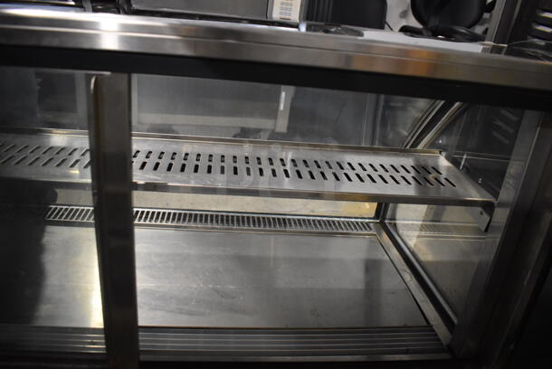 Vollrath RDE7160 Curved Glass Drop In Refrigerated Display Case. 120V/1 Phase. Tested And Powers On But Does Not Get Cold - Image 5 of 7
