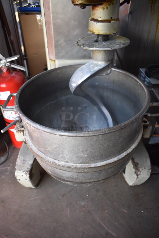 Hobart H-600-G Metal Commercial Floor Style 60 Quart Planetary Dough Mixer w/ Metal Mixing Bowl and Dough Hook. 230 Volts, 1 Phase. 28x42x56 - Image 4 of 7