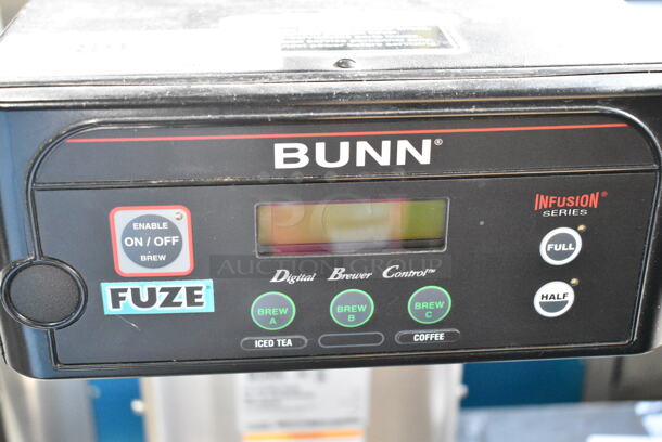 Bunn ITCB-DV Stainless Steel Commercial Countertop Iced Tea Machine. 120 Volts, 1 Phase.  - Image 3 of 8