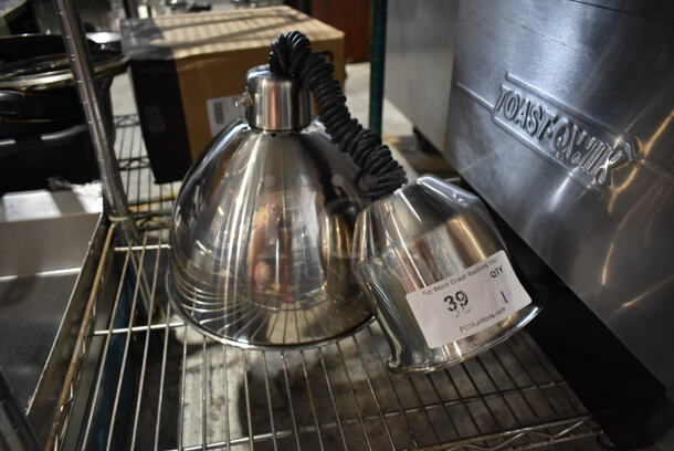 BRAND NEW SCRATCH AND DENT! Hanson RS50 Metal Warming Lamp. 120 Volts, 1 Phase.  - Image 2 of 5