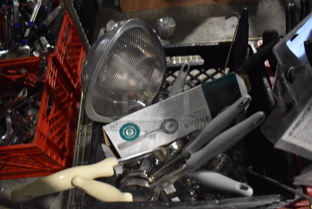 ALL ONE MONEY! Tier Lot of Various BRAND NEW Items Including Dishers, Knives, Pizza Pie Cutters and Spoodles - Image 2 of 10