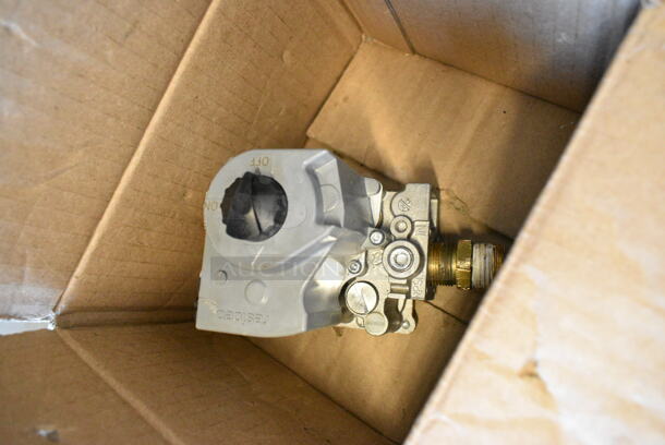 BRAND NEW SCRATCH AND DENT! Cooking Performance Group 351220079 Safety Valve - Image 4 of 6