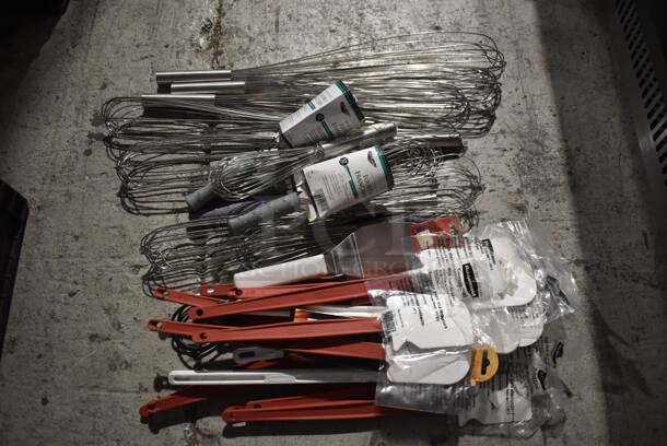 ALL ONE MONEY! Crate of Various BRAND NEW Items Including Whisks and Poly Spatulas - Image 1 of 7