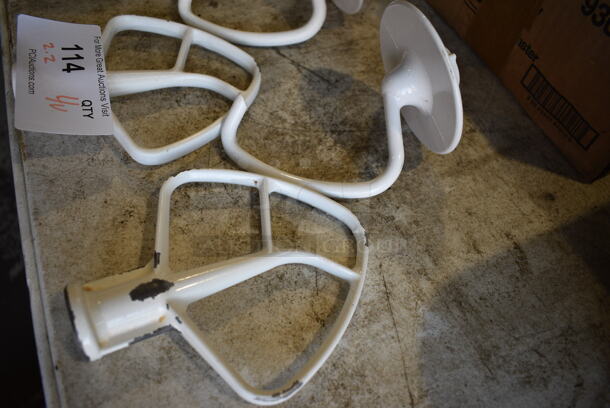 4 White Metal Mixer Attachments for KitchenAid Mixer; 2 Dough Hook and 2 Paddles. 5x2x6, 4x4x6. 4 Times Your Bid! - Image 4 of 5