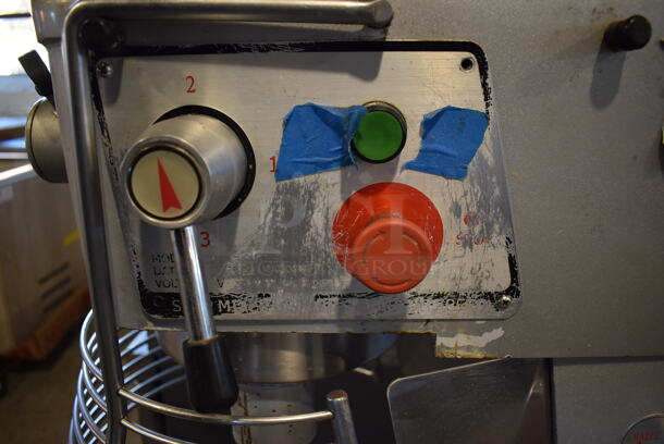 Omcan PM30 Metal Commercial Floor Style 30 Quart Planetary Dough Mixer w/ Stainless Steel Mixing Bowl, Bowl Guard, Whisk, Dough Hook and Paddle Attachments. 110 Volts, 1 Phase. 24x23x45. Tested and Does Not Power On - Image 4 of 6