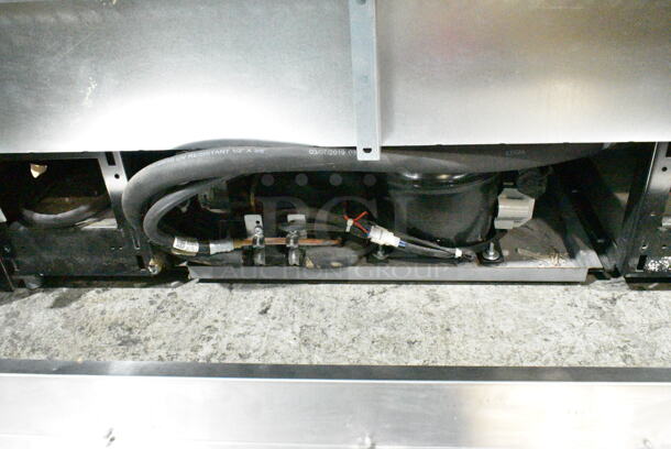 BRAND NEW! Structural Concepts CG43R Stainless Steel Horizontal Open Air Cooler Grab N Go. 120 Volts, 1 Phase. Tested and Working! - Image 4 of 8