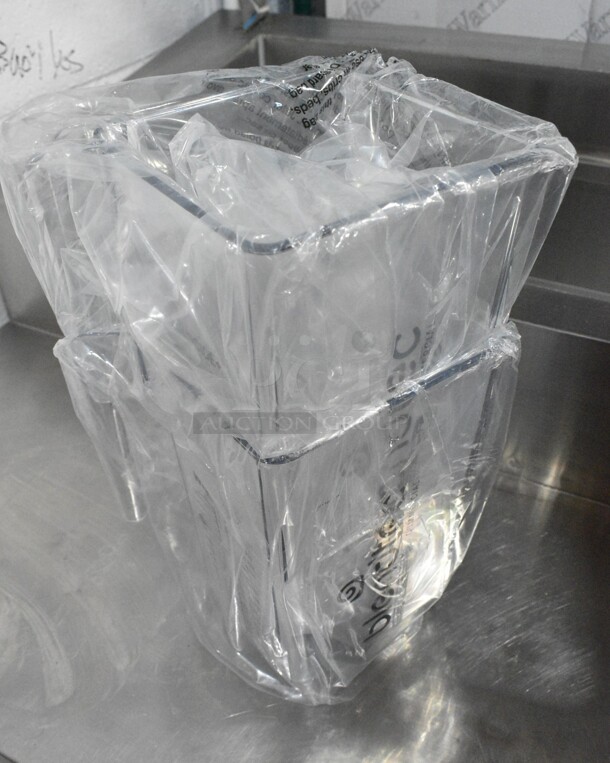 BRAND NEW SCRATCH AND DENT! Blendtec 93-308 B01 Poly Blender Pitchers.  - Image 4 of 5