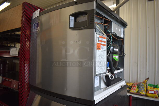 Manitowoc Model ID0522A-161D Stainless Steel Commercial Ice Machine Head on Commercial Hotel Dispenser Bin. 115 Volts, 1 Phase. 22x31x75.5 - Image 4 of 6