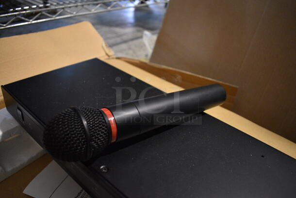 IN ORIGINAL BOX! Audio-Technica ProSeries PRO-R2 ATW-R11 VHF Diversity Receiver w/ Microphone. 19x7x3 - Image 2 of 12