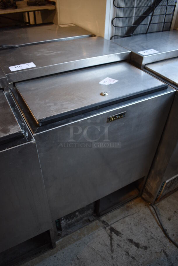 Perlick FR24AS Stainless Steel Commercial Bottle Back Bar Cooler. 115 Volts, 1 Phase. 24x24x34. Tested and Does Not Power On - Image 2 of 6