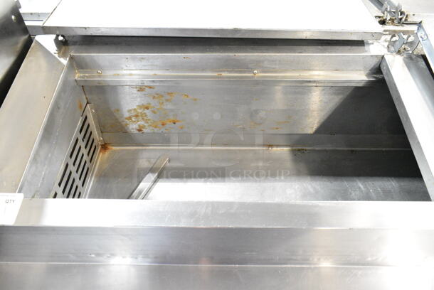 Metalfrio PICL2-71-9 Stainless Steel Commercial Pizza Prep Table on Commercial Casters. 115 Volts, 1 Phase. Tested and Powers On But Does Not Get Cold - Image 4 of 12