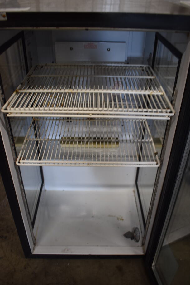 Beverage-Air UR30GE Commercial Countertop Black Display Cooler With Polycoated Shelves. 115V, 1 Phase. Tested and Working! - Image 4 of 5