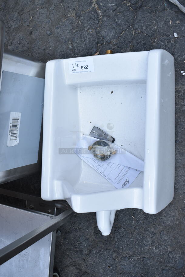 BRAND NEW SCRATCH AND DENT! American Standard Washbrook FloWise 6590001EC.020 Vitreous China Washout Universal Urinal with EverClean and Top Spud Inlet - 0.125 to 1.0 GPF - Image 2 of 10