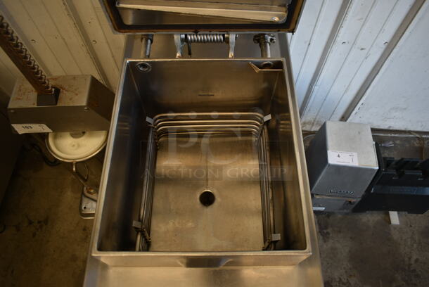 Henny Penny 500 RB Stainless Steel Commercial Floor Style Electric Powered Pressure Fryer. 208 Volts, 3 Phase. - Image 7 of 7