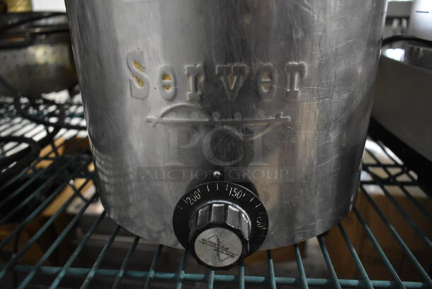 Server FS-7 Stainless Steel Commercial Countertop Food Warmer w/ Drop In and Lid. 120 Volts, 1 Phase.  - Image 5 of 8