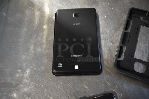 Samsung SMT387V Tablet.  - Image 2 of 3
