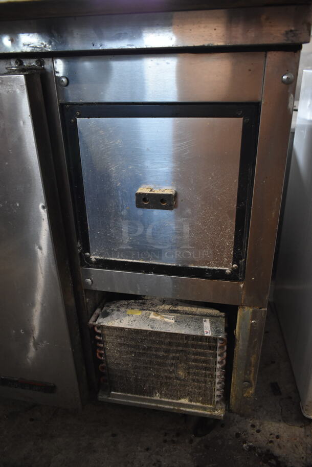 Turbo Air TPR-67SD Stainless Steel Commercial Pizza Prep Table on Commercial Casters. 115 Volts, 1 Phase. Tested and Working! - Image 6 of 9