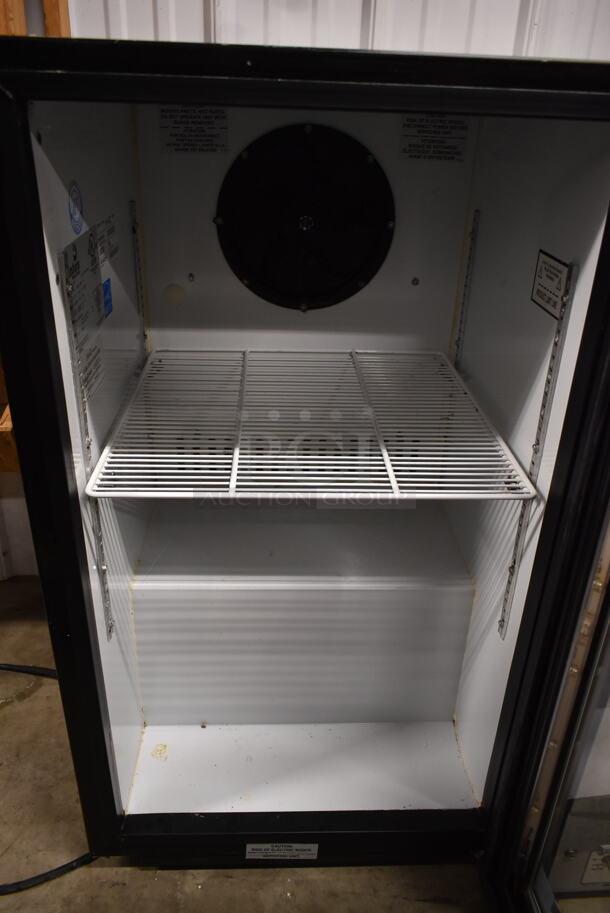 Imbera VR06 ENERGY STAR Metal Commercial Mini Cooler Merchandiser. 115 Volts, 1 Phase. Tested and Working! - Image 3 of 4