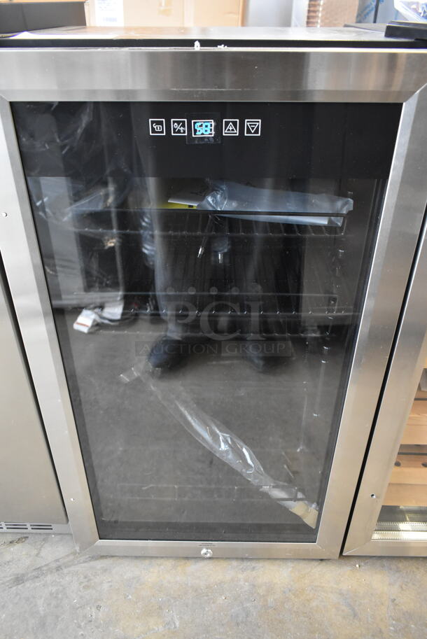 BRAND NEW SCRATCH AND DENT! Avanti BCA306SS-IS 10 Bottle 70 Can Beverage Cooler Wine Chiller Merchandiser. 115 Volts, 1 Phase. Tested and Working! - Image 3 of 5