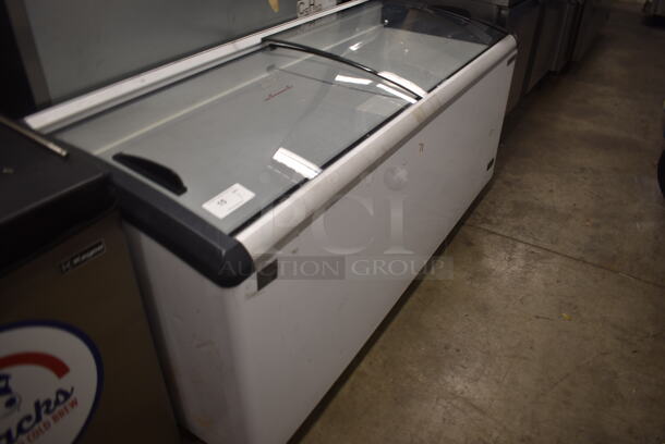 Maxx Cold MXF72CHC-8 Commercial Curved Top Display Ice Cream Freezer. 115V, 1 Phase. Tested and Working! - Image 2 of 6