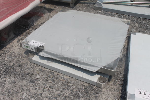 BRAND NEW SCRATCH AND DENT! Regency 600MT2424G Commercial Stainless Steel Mixer Table with Galvanized Legs and Undershelf - Image 3 of 5