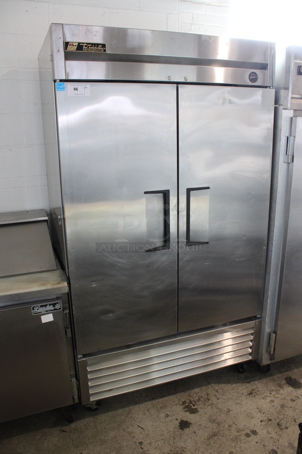 2012 True Model T-43 Stainless Steel Commercial 2 Door Reach In Cooler w/ Poly Coated Racks on Commercial Casters. 115 Volts, 1 Phase. 47x30x83.5. Tested and Working! - Image 3 of 6