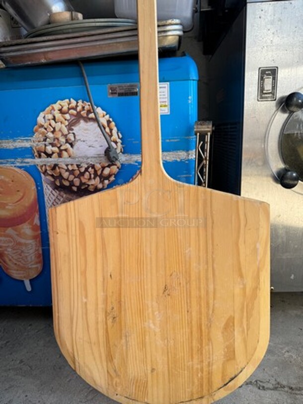 Pizza peel with 22" Handle

 - Image 2 of 2