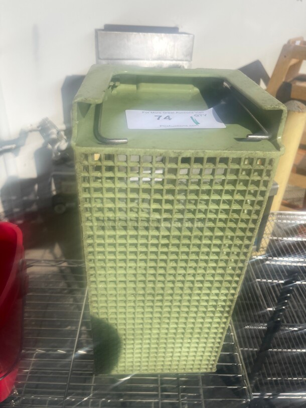 Vollrath Flatware Basket with Handle - 8 Compartment, Green NSF  - Image 2 of 7