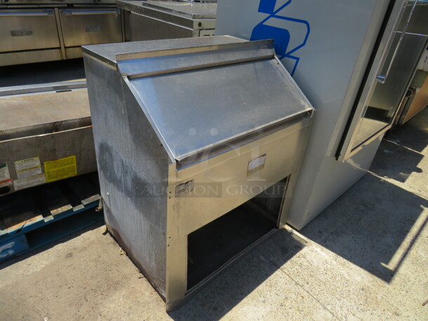One Sitco Ice Bin. #SIX39380 H-N. 30X21X35 - Image 2 of 2