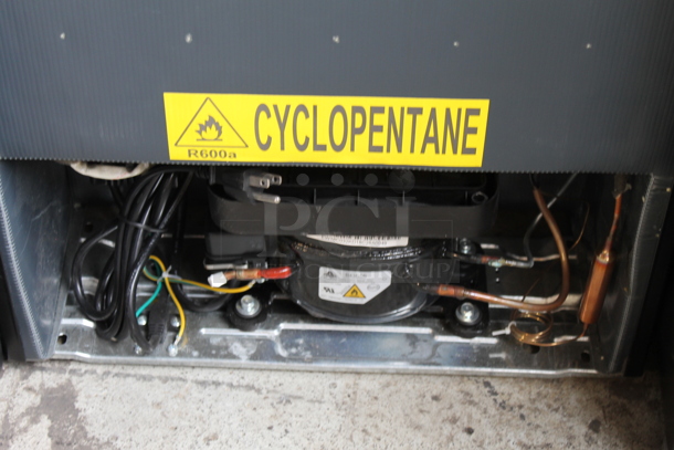 BRAND NEW SCRATCH AND DENT! Whynter 121 Can Digital Control Beverage Refrigerator Merchandiser. 115 Volts, 1 Phase. Tested and Working!
 - Image 4 of 4