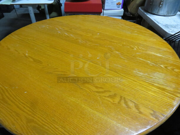 One 48 Inch Round Solid Oak Table On A Solid Oak Base. 48X48X30 - Image 2 of 2
