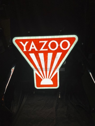 One WORKING Yazoo Electric Light. 19X17.5