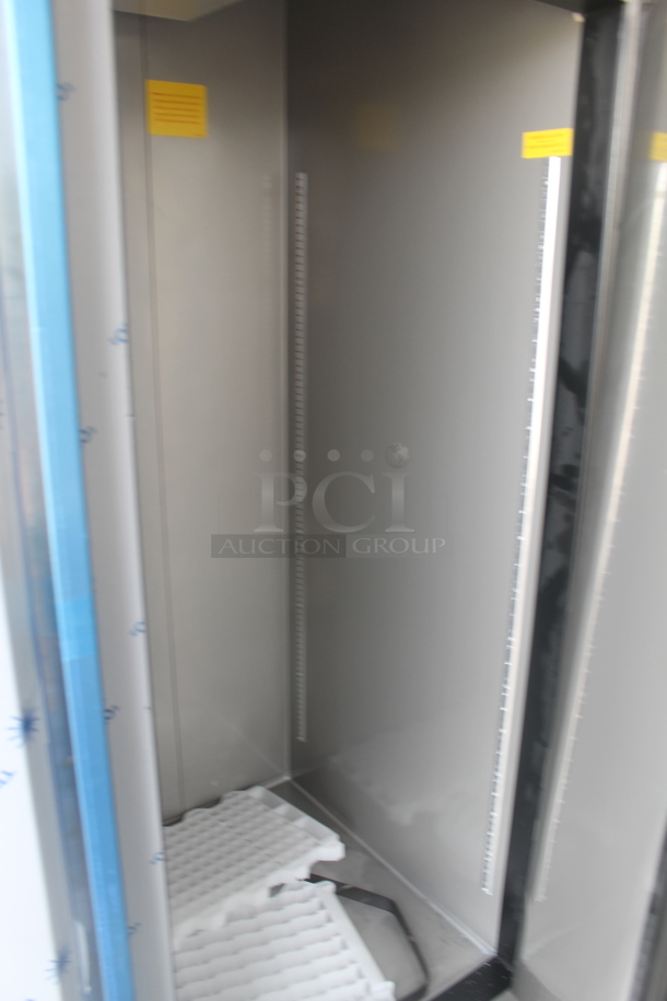 BRAND NEW SCRATCH AND DENT! 2023 Avantco 447AP49F Stainless Steel Commercial 2 Door Reach In Freezer. 115 Volts, 1 Phase. Tested and Working! - Image 6 of 10