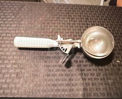 One NEW Vollrath White Handle Disher. #14611 