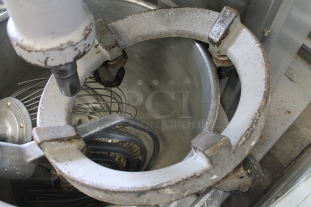 Hobart L 800 Metal Commercial Floor Style 80 Quart Planetary Dough Mixer w/ Stainless Steel Mixing Bowl, Bowl Dolly, Whisk and Paddle Attachment. 200 Volts, 3 Phase. - Image 6 of 11