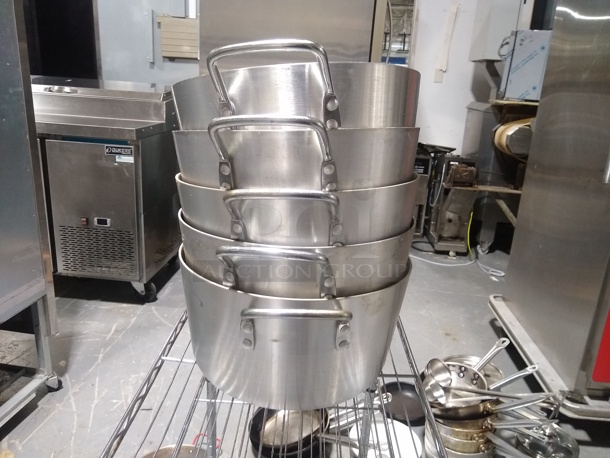 Choice 7 Qt. Tapered Aluminum Sauce Pan

 - Image 2 of 5