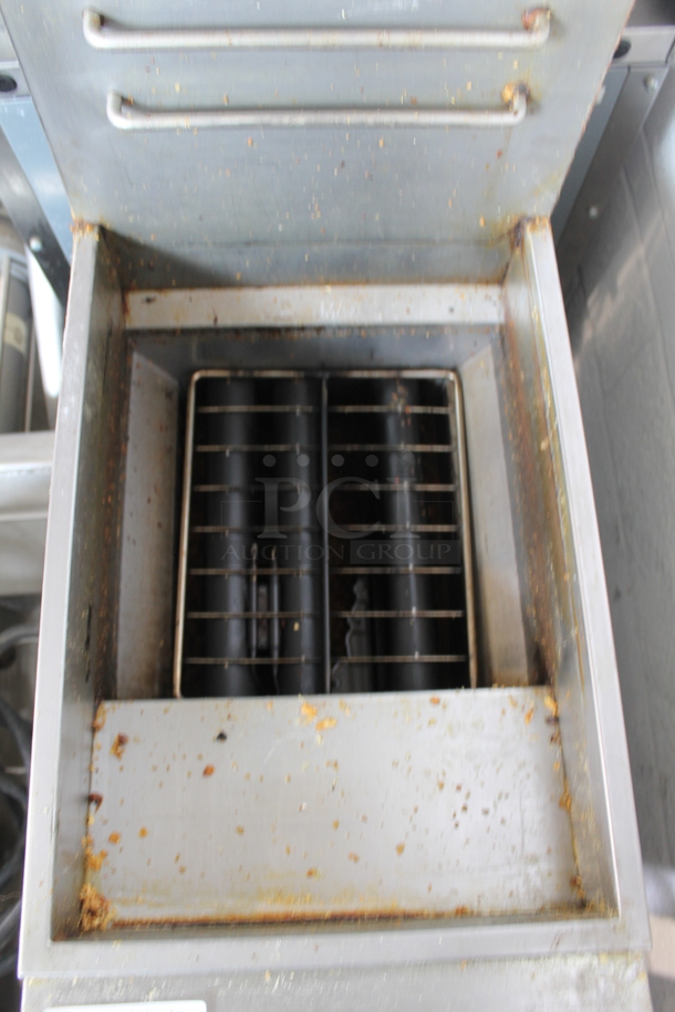 2013 Avantco F3N Stainless Steel Commercial Floor Style Natural Gas Powered Deep Fat Fryer w/ 2 Metal Fry Baskets. 90,000 BTU. - Image 3 of 11