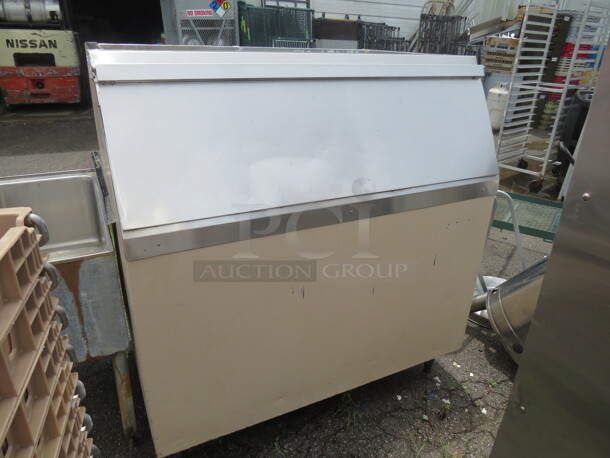 One Scotsman Ice Bin. Model# BH900.  48X35X50 - Image 1 of 1