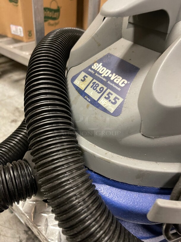 New! Shop-Vac  5-Gallons 18 Liter 5.5 Horse Power Peak Wet/Dry Shop Vacuum - Image 2 of 6