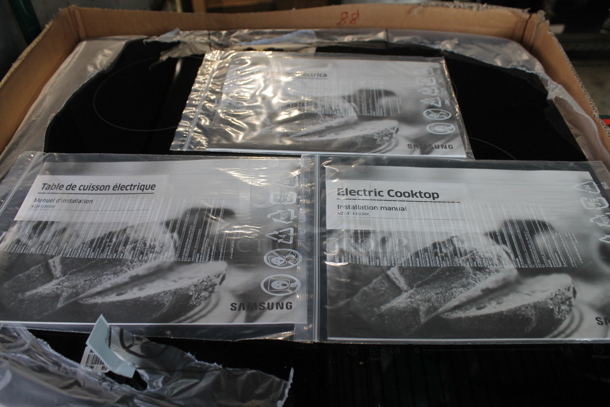 BRAND NEW IN BOX! 2022 Samsung NZ24T4360RK Metal Commercial Electric Powered Drop In 4 Burner Range. 208/240 Volts. - Image 2 of 8