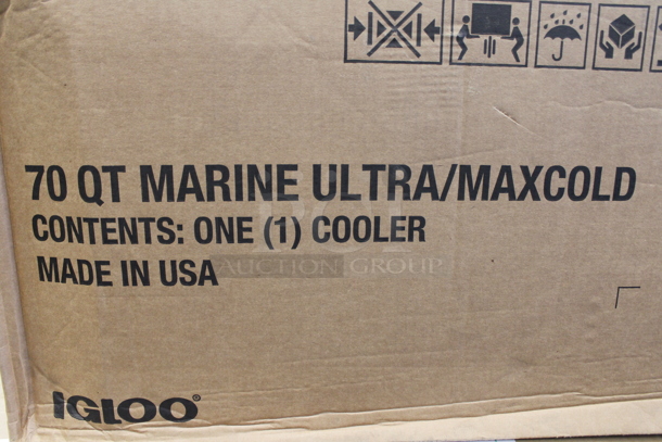 LIKE NEW! Igloo 50548 Marine Ultra 70 Qt. White Cooler with Comfort Grip Handles - Image 3 of 10