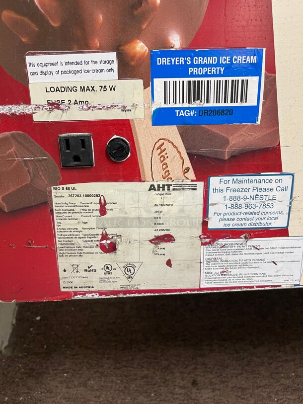 Working! AHT RIO S-68 RIO Curved Lid Commercial Ice Cream Display Freezer 120 Volt NSF Tested and Working! - Image 6 of 6