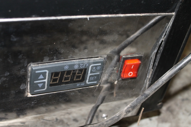 BRAND NEW SCRATCH AND DENT! KoolMore Stainless Steel Commercial Countertop Deli Display Case Merchandiser. Tested and Powers On But Does Not Get Cold - Image 5 of 10