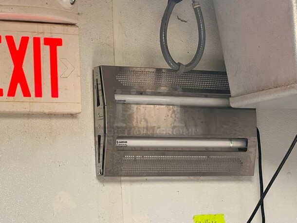 Stainless Steel Bug Light - Image 1 of 1