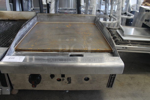 2023 Venancio R24CT-24T Stainless Steel Commercial Countertop Natural Gas Powered Flat Top Griddle. 25,000 BTU.