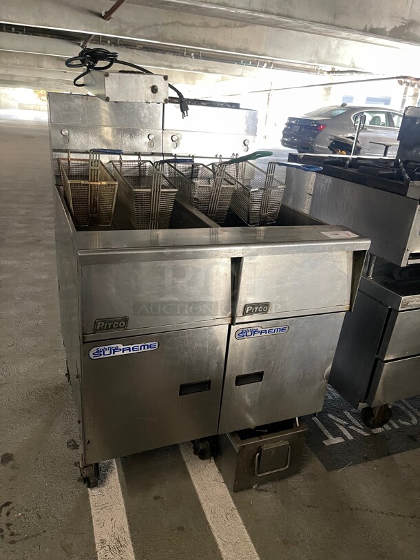 Nice! Pitco SSH55 Gas Commercial  Double Fryer - (2) 50 lb Vats, Floor Model, With Automatic Filtration System Natural Gas NSF Tested and Working! - Image 2 of 10