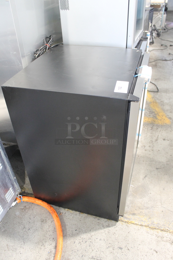 BRAND NEW SCRATCH AND DENT! Danby DBC514BLS Silhouette Stainless Steel Commercial 11 Bottle / 132 Can Capacity Cooler Merchandiser. Has Electronic Controls and Reversible Door. 115 Volts, 1 Phase. Tested and Working! - Image 8 of 10