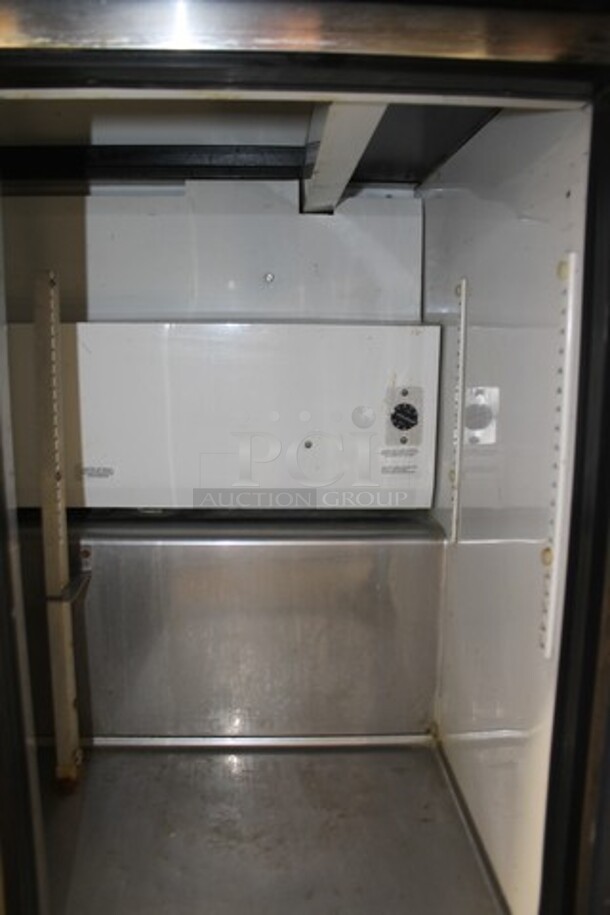 True TSSU-36-12M-B Stainless Steel Commercial Sandwich Salad Prep Table Bain Marie Mega Top. 115 Volts, 1 Phase. Cannot Test Due To Damaged Plug - Image 3 of 5