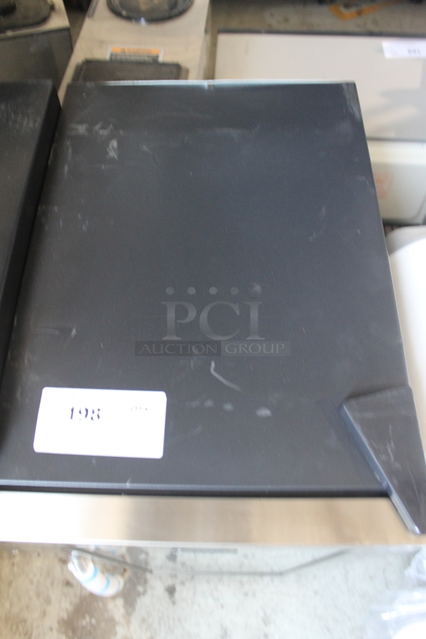 BRAND NEW SCRATCH AND DENT! Whynter WC-211DZ Stainless Steel 21 Bottle Capacity Dual Zone Wine Chiller Merchandiser. 115 Volts, 1 Phase. Tested and Working! - Image 2 of 9