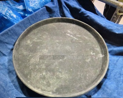 14 Inch Waitress Tray. 6XBID
